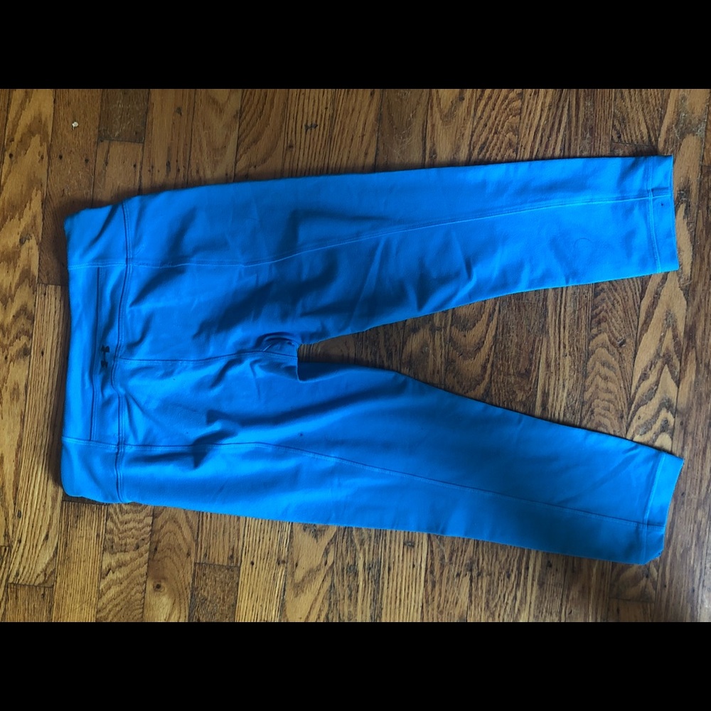 UA Cropped Leggings